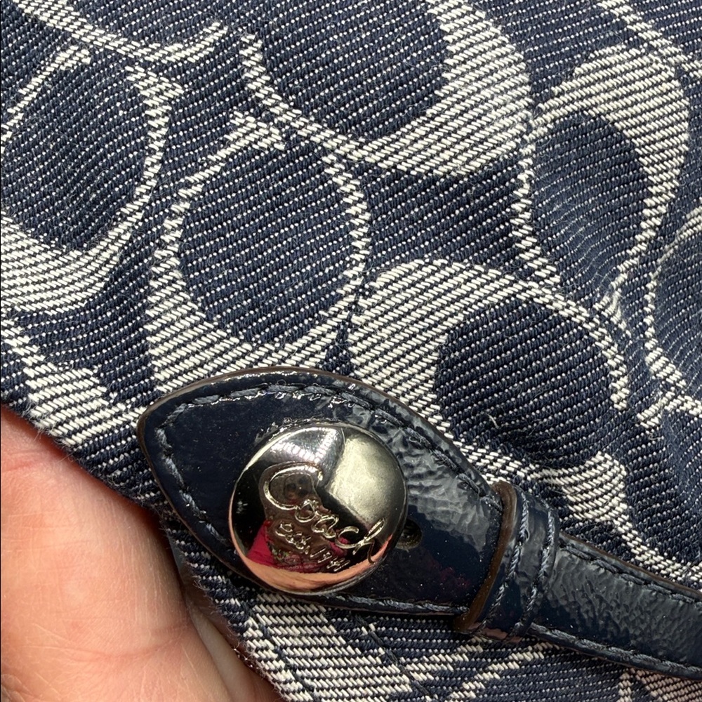 Coach vintage denim Navy Blue Hat with silver hardware - Picture 5 of 9
